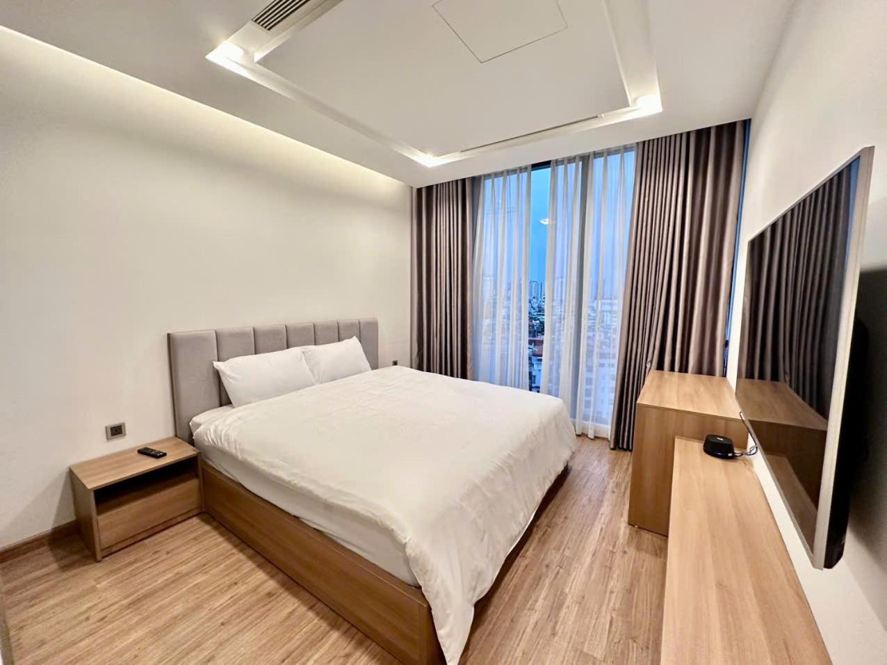 Luxury Apartment In Vinhomes Metropolis Hanoi Exterior photo