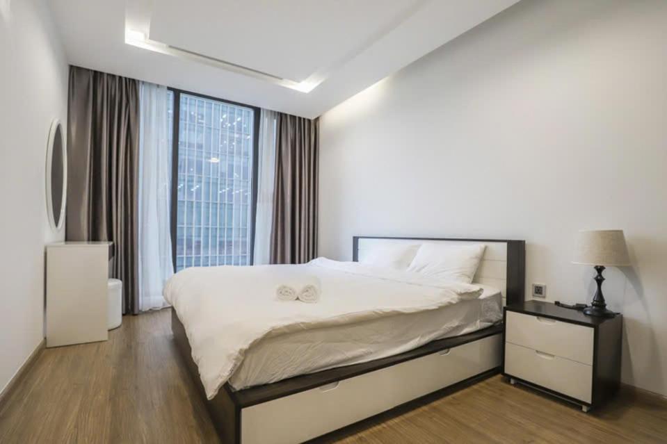 Luxury Apartment In Vinhomes Metropolis Hanoi Exterior photo